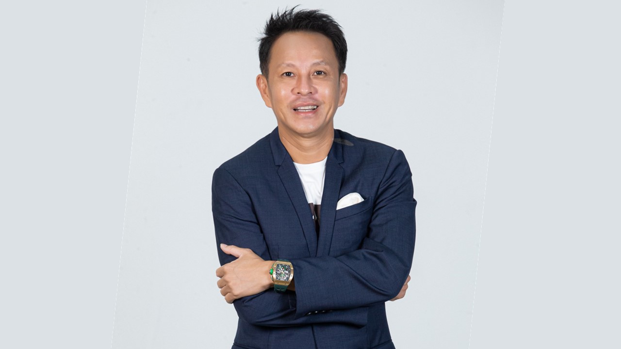 CMO_Kitisak_CEO.jpg