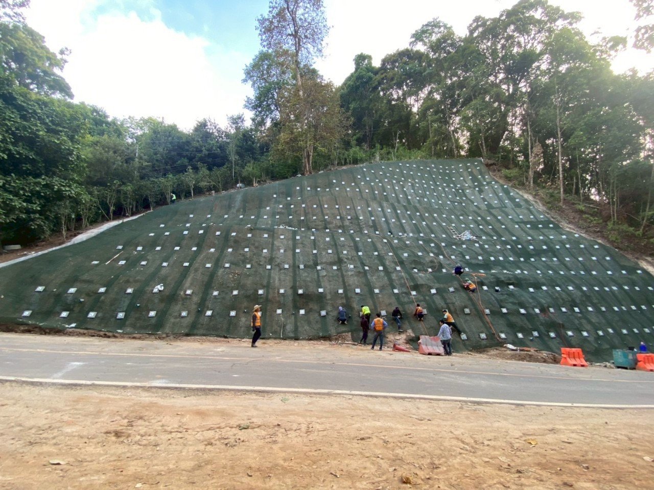 RT ส่งมอบ 6 โครงการฟื้นฟูโครงสร้างพื้นฐาน มูลค่ารวม 104.97 ล้านบาท
