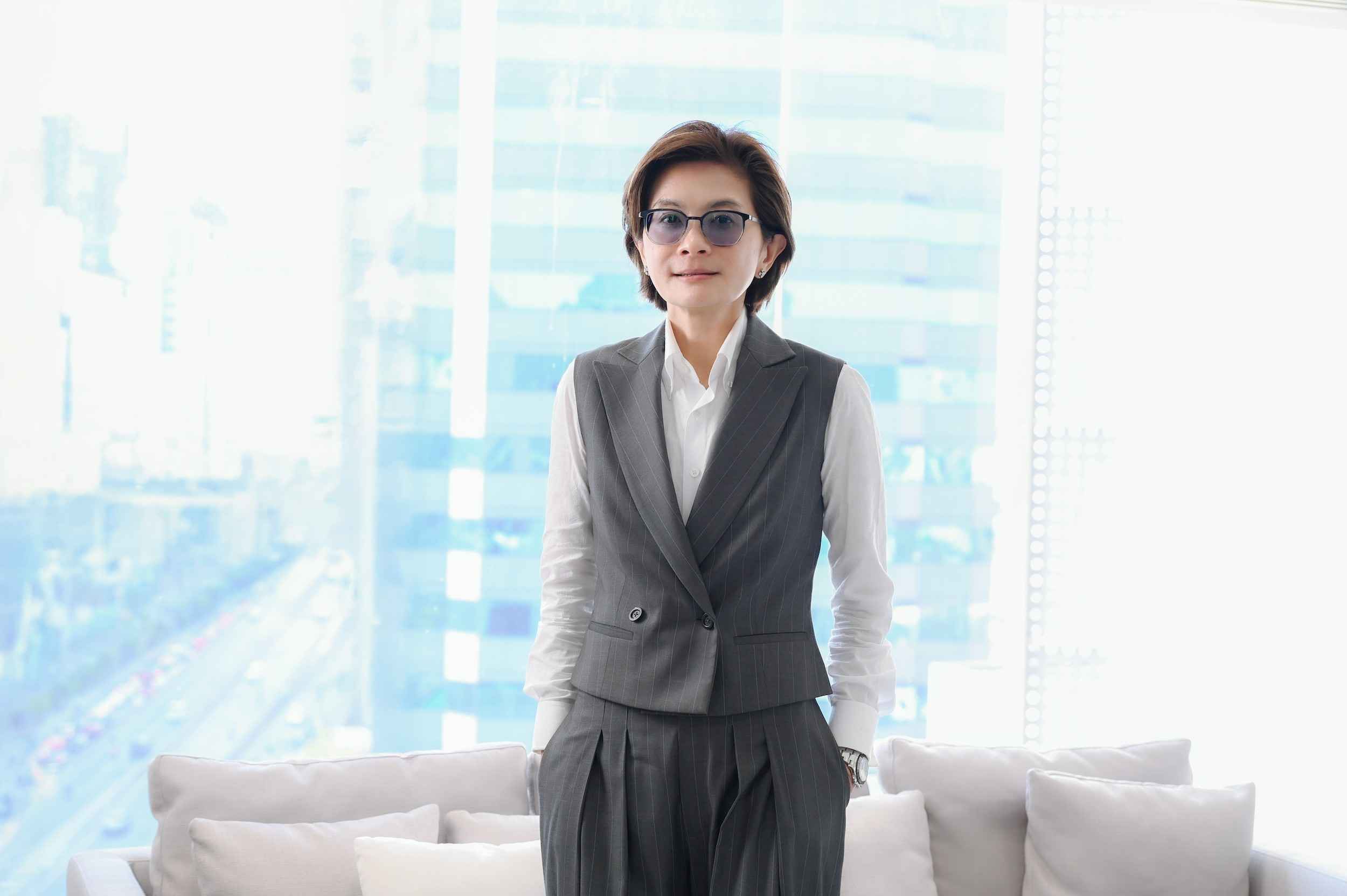 SENA ดร.ยุ้ย - เกษรา (1).jpg