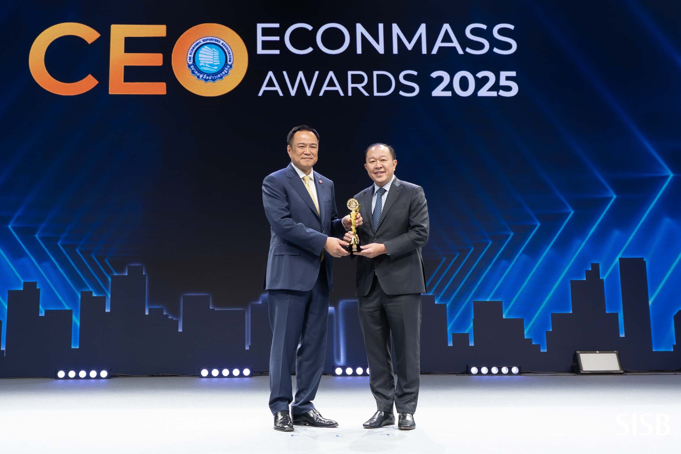 SISB คว้า “สุดยอดซีอีโอรุ่นใหญ่” จากงาน CEO ECONMASS Awards 2025