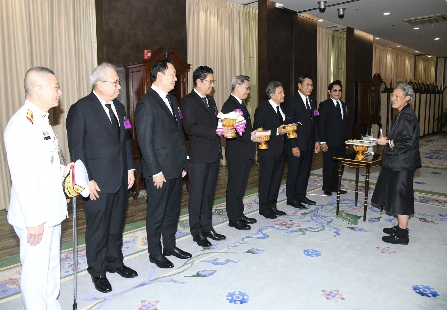 SFLEX น้อมเกล้าฯ ถวายรถพยาบาล Advanced Life Support พร้อมเครื่องช่วยหายใจแบบขึ้นเฮลิคอปเตอร์ได้