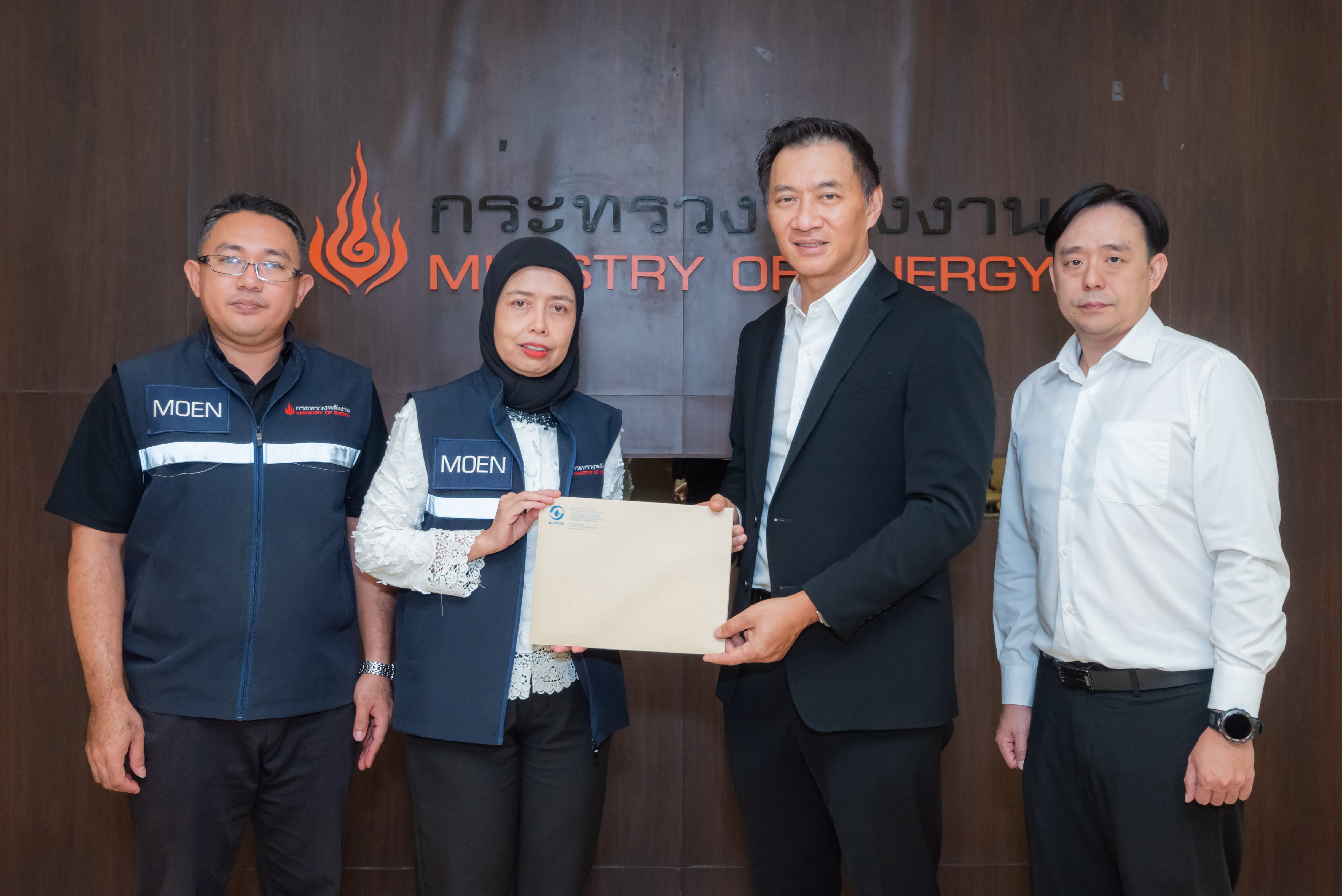 SUSCO มอบคูปองน้ำมัน มูลค่า 50,000 บาท ให้กรมธุรกิจพลังงาน หนุนภารกิจช่วยเหลือผู้ประสบอุทกภัย