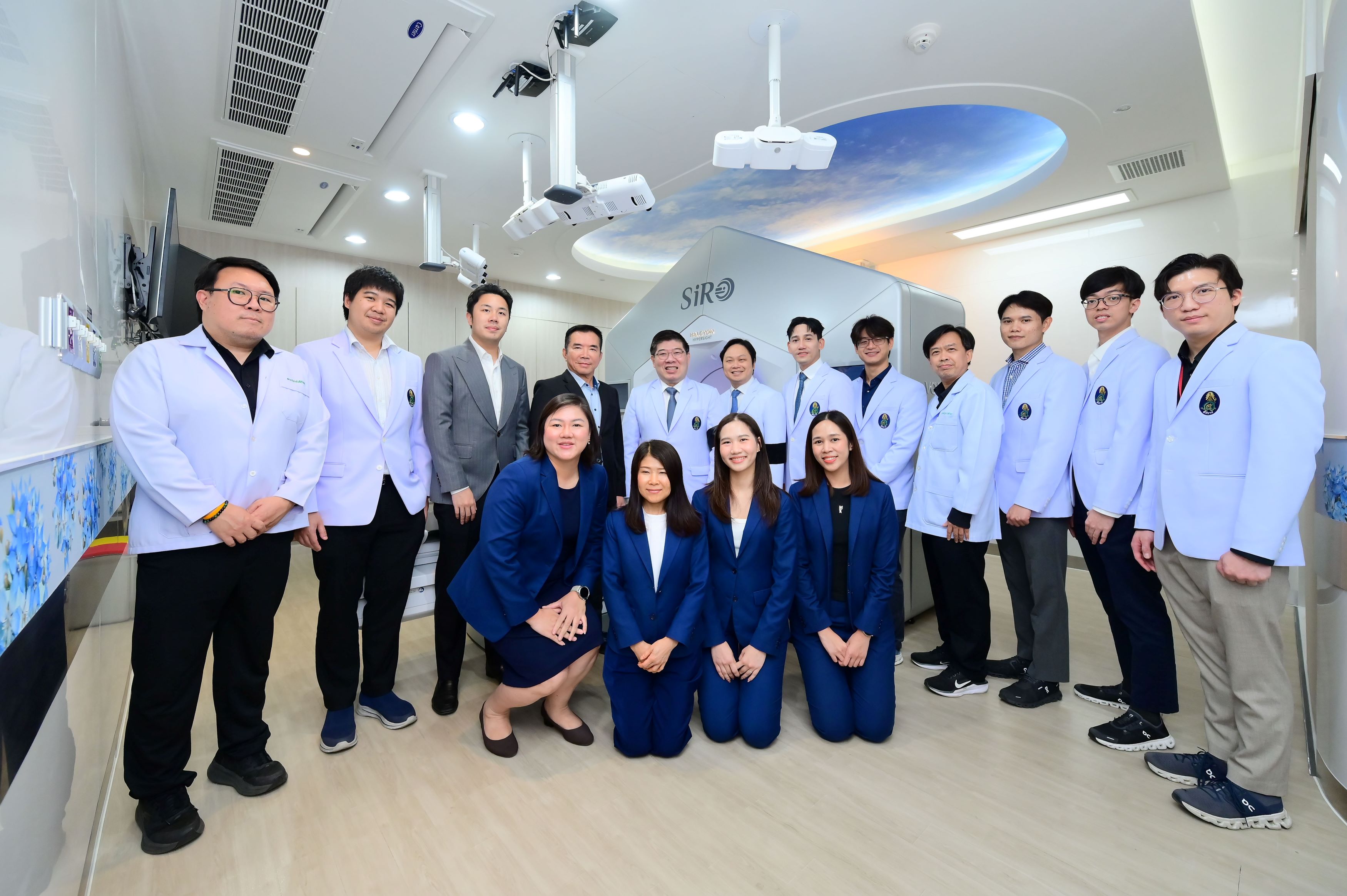 BIZ ร่วมงานโรงพยาบาลศิริราช เปิดตัวเครื่องฉายแสง Halcyon Version 5 แห่งแรกในเอเชีย