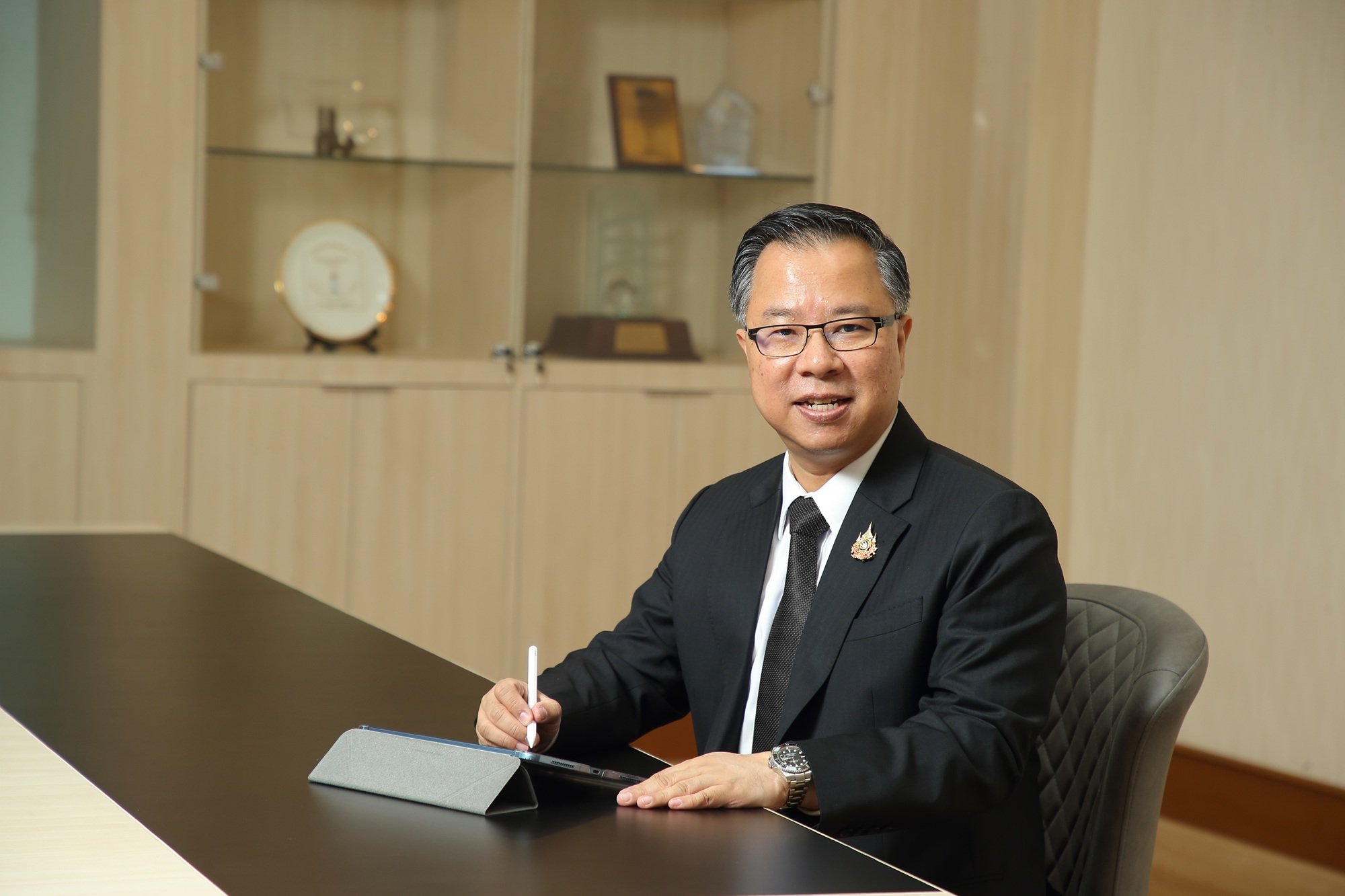 นฤตม์ เทอดสถีรศักดิ์ เลขาธิการบีโอไอ (2).jpg