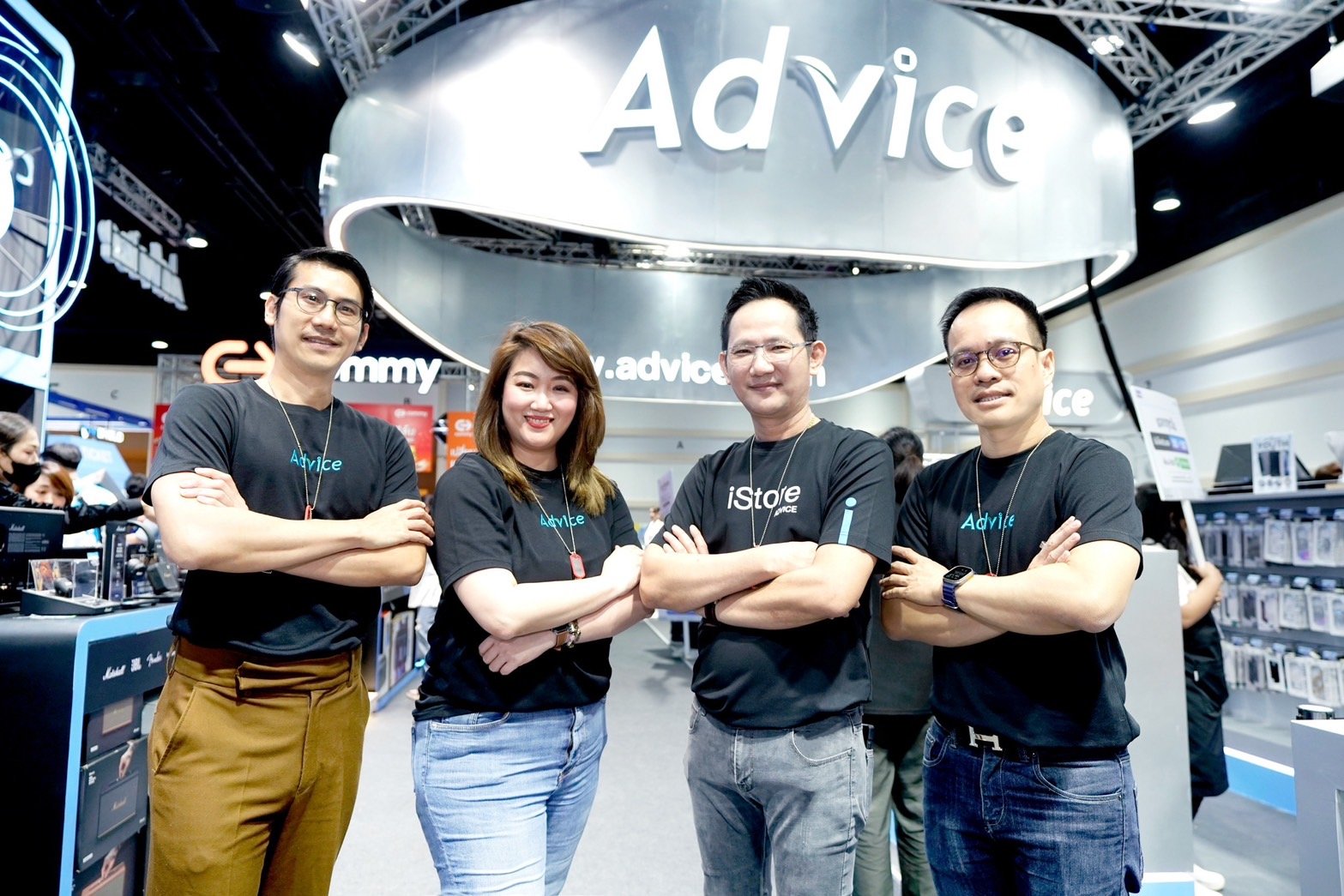 ADVICE ปล่อยหมัดเด็ดในงาน Thailand Mobile Expo 2024 พร้อมโปรสุดแรงส่งท้ายปี  สัมผัสประสบการณ์สินค้า Apple ระดับพรีเมียม และลำโพง Hi-End กระหึ่มฮอลล์
