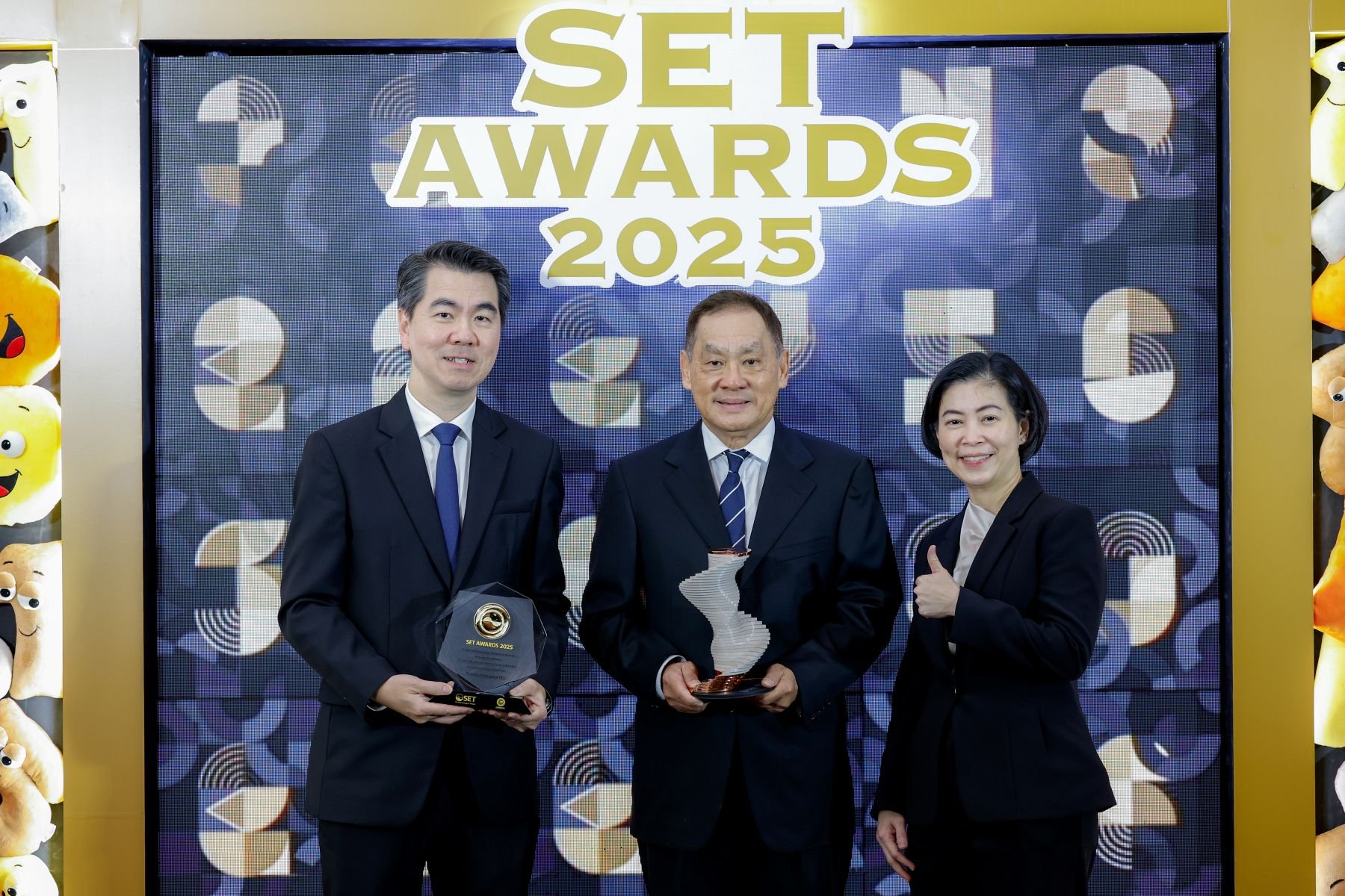 โรงพยาบาลพระรามเก้า คว้า 2 รางวัล SET AWARDS 2025  สะท้อนการดำเนินธุรกิจอย่างยั่งยืน