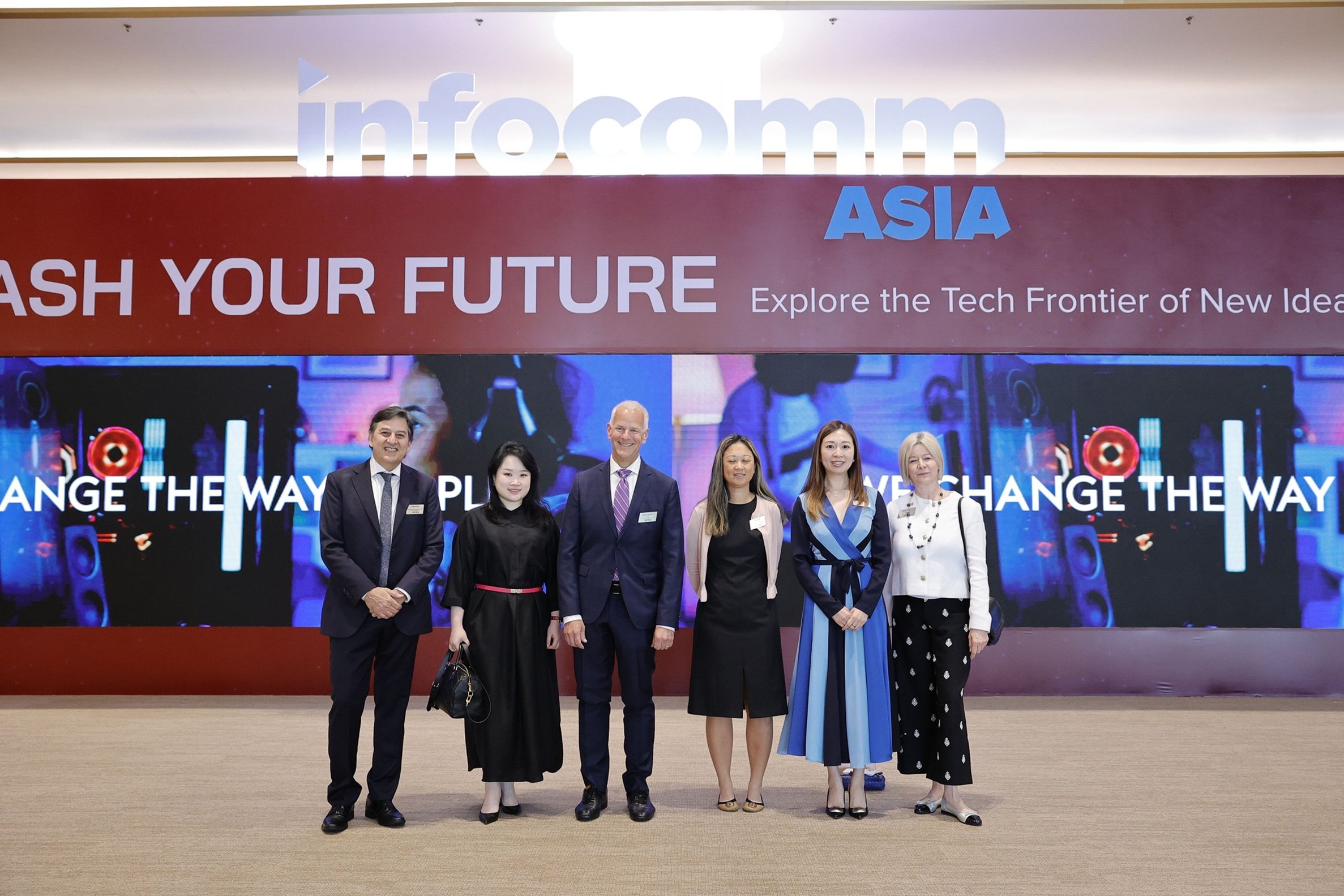 เปิดประตูสู่อนาคตกับงาน อินโฟคอม เอเชีย 2025 นำเสนอคอนเซ็ปต์การผสานใช้งานเอไอกับแอปพลิเคชันสารพัดประโยชน์