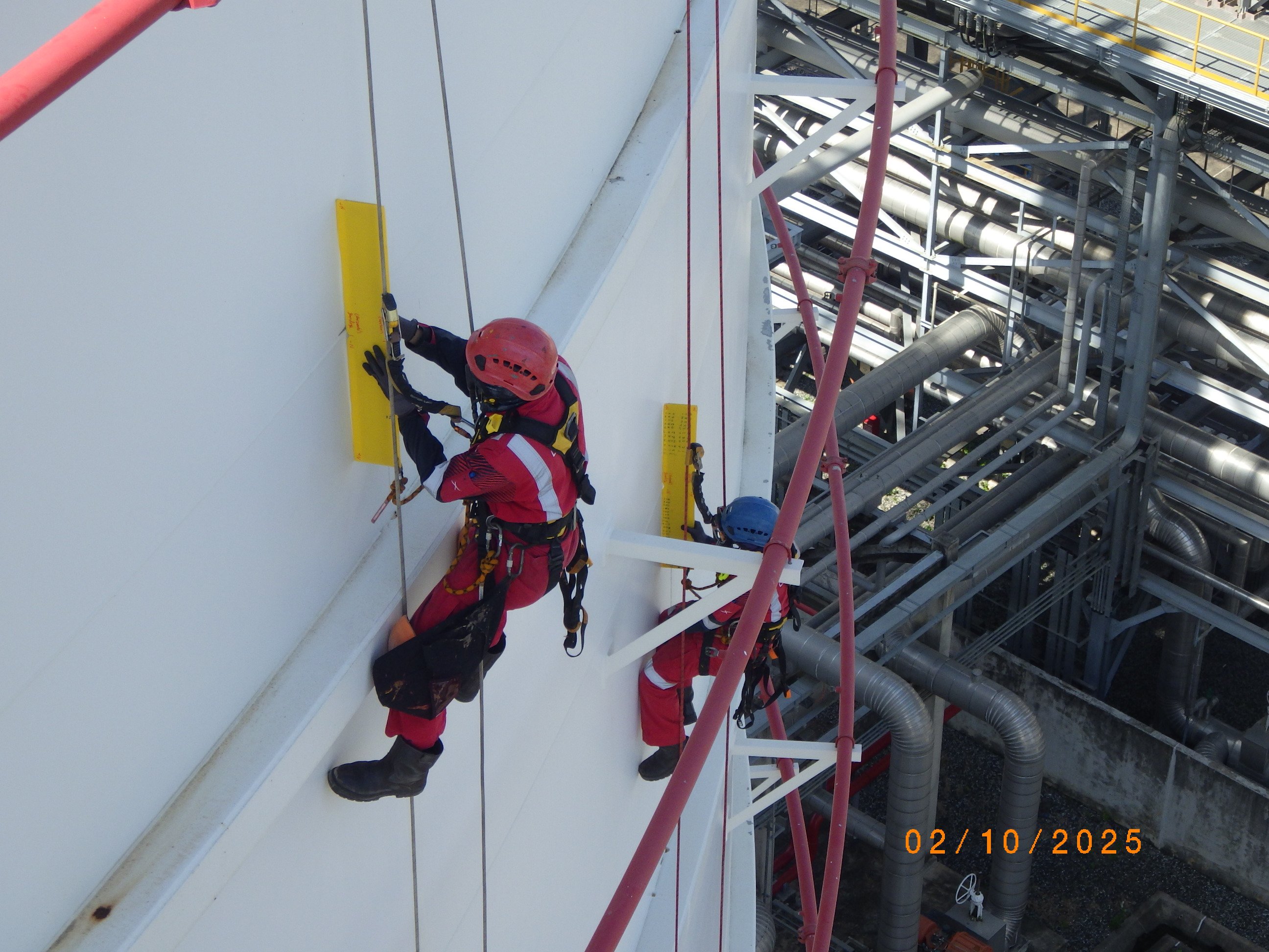 DEXON ยกระดับการตรวจถังขนาดใหญ่  ด้วยเทคโนโลยี Rope Access ที่แม่นยำและปลอดภัย