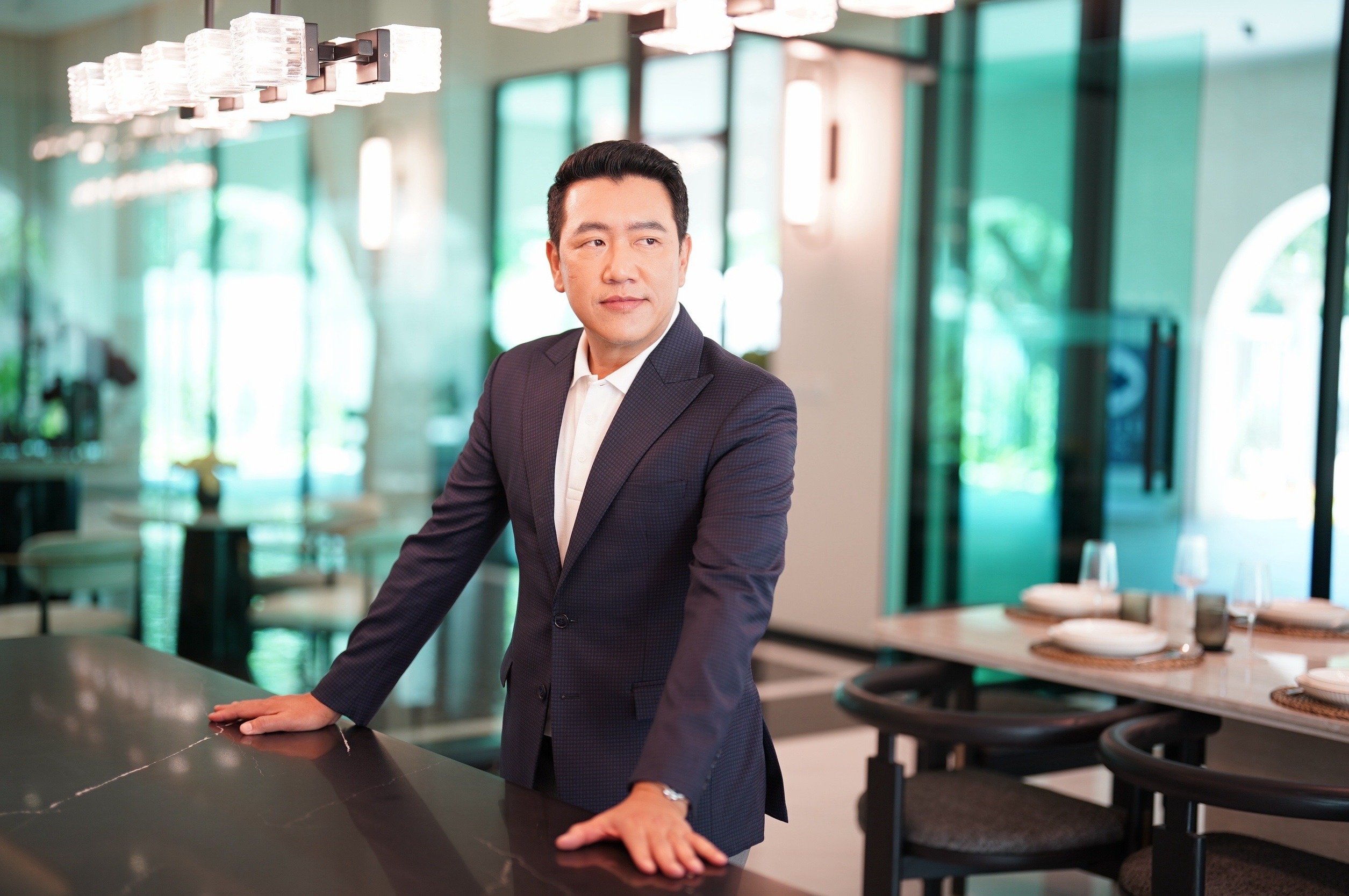 04.คุณกรมเชษฐ์ วิพันธ์พงษ์ ประธานเจ้าหน้าที่บริหาร บริษัท แอสเซทไวส์ จำกัด (มหาชน) .jpg