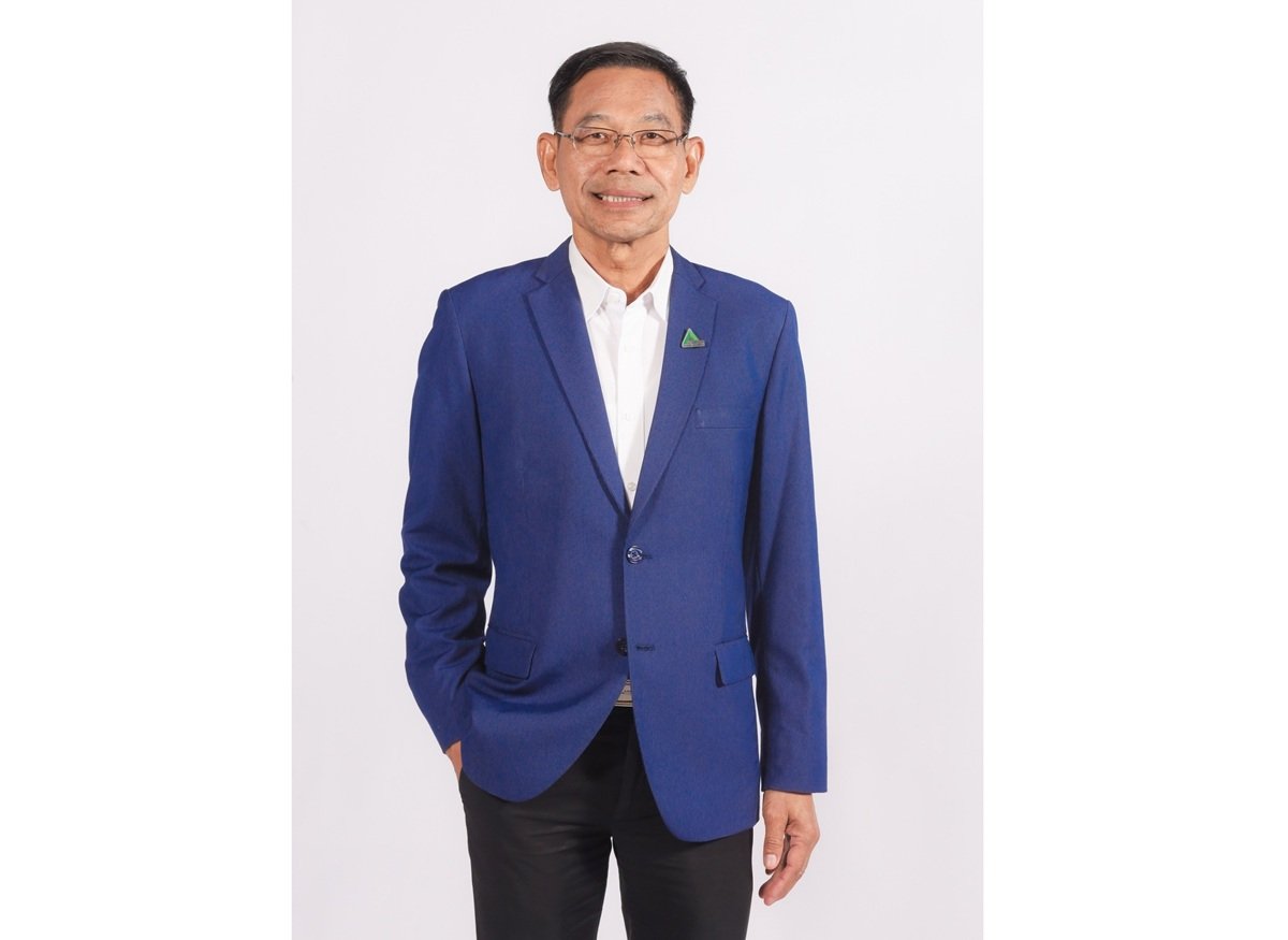 คุณสุธี สมาธิ(แนวนอน).jpg