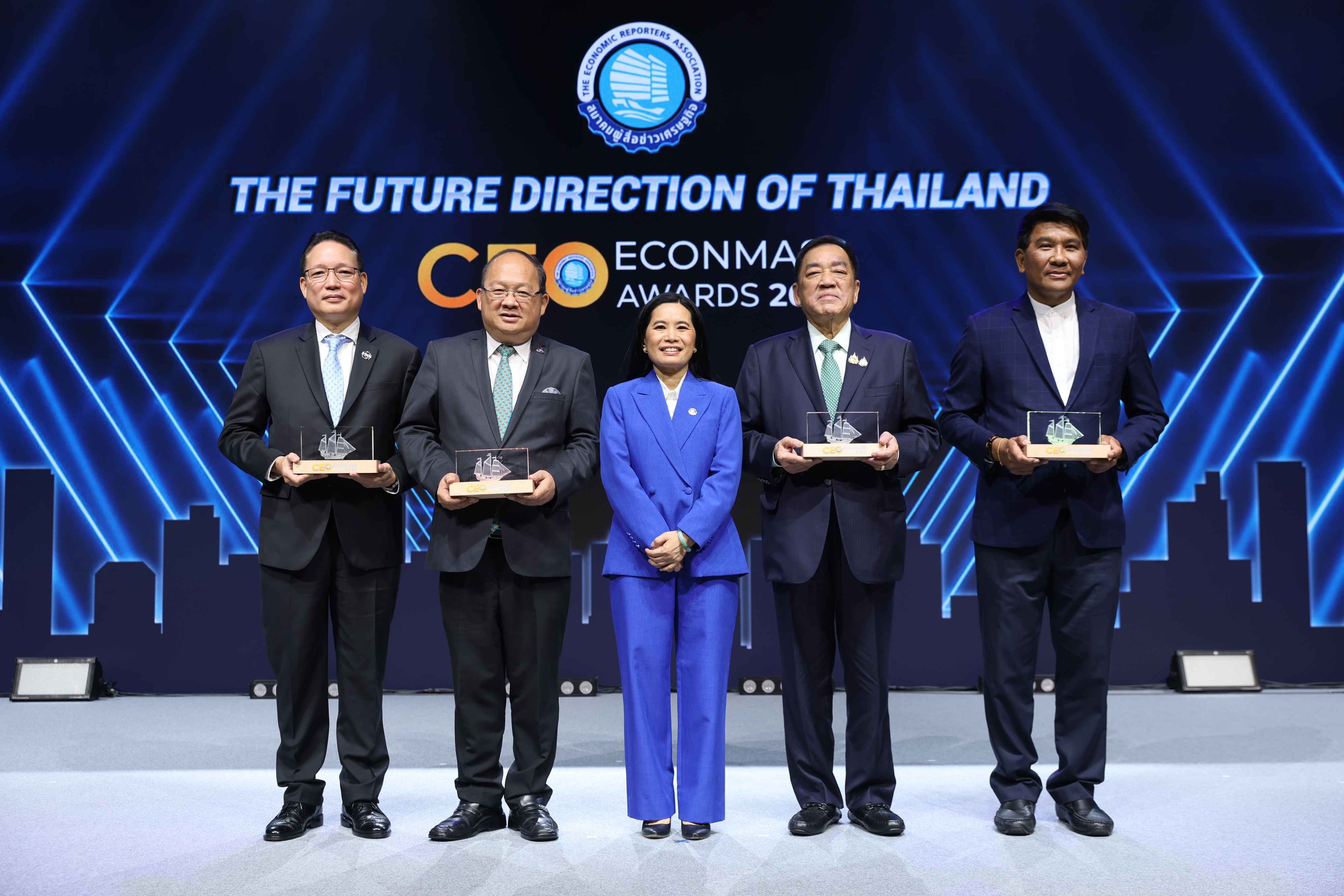 กกร. แนะรัฐบาล Unlocking และ Transform ปลดล็อกประเทศครั้งใหญ่ เพิ่มศักยภาพแข่งขัน จี้แก้คอร์รัปชันเปิดประตูดึงดูดการลงทุน