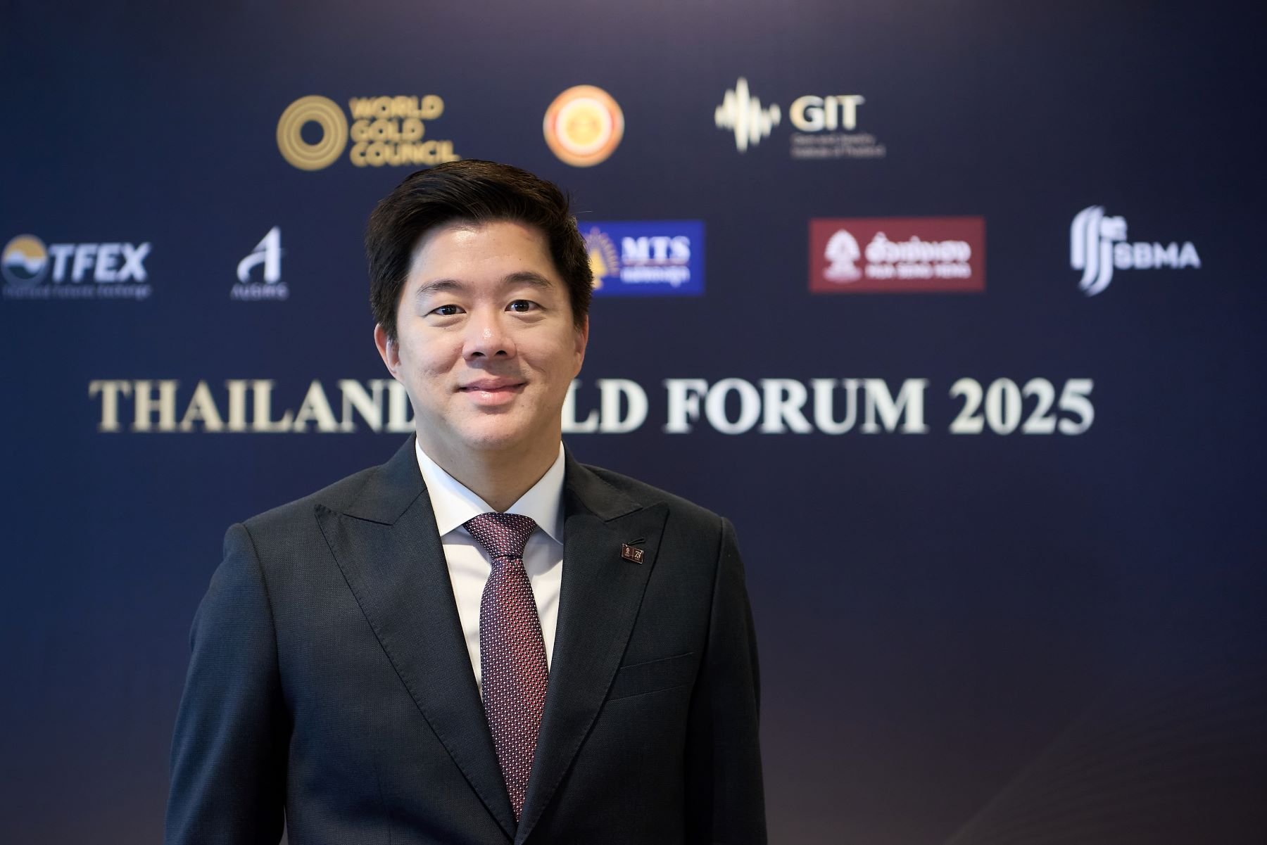 “ฮั่วเซ่งเฮง” ชี้ทองคำ Q4/68 พุ่งแรง–สิ้นปีลุ้น 3,780 ดอลลาร์/ออนซ์   พร้อมประกาศวิสัยทัศน์ยกระดับไทยสู่ศูนย์กลางค้าทองคำของอาเซียน
