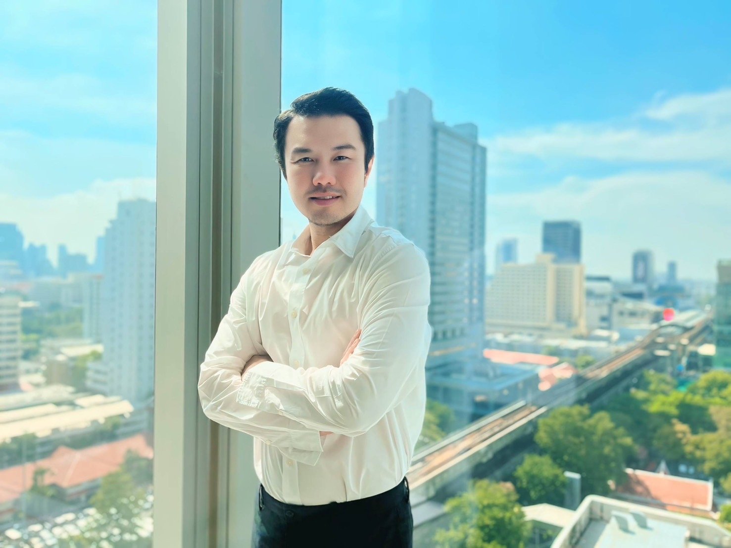 “แบรนด์เนม มันนี่”ตั้งเป้าปี 71 พอร์ตสินเชื่อทะยาน1,000 ล้าน!! แต่งตัวเข้าตลาดหุ้นปี 73 หลังครบ1 ปี ปล่อยสินเชื่อทะลุ 200 ล้าน คืนกำไรลูกค้าลดดอกเบี้ย 0.88%