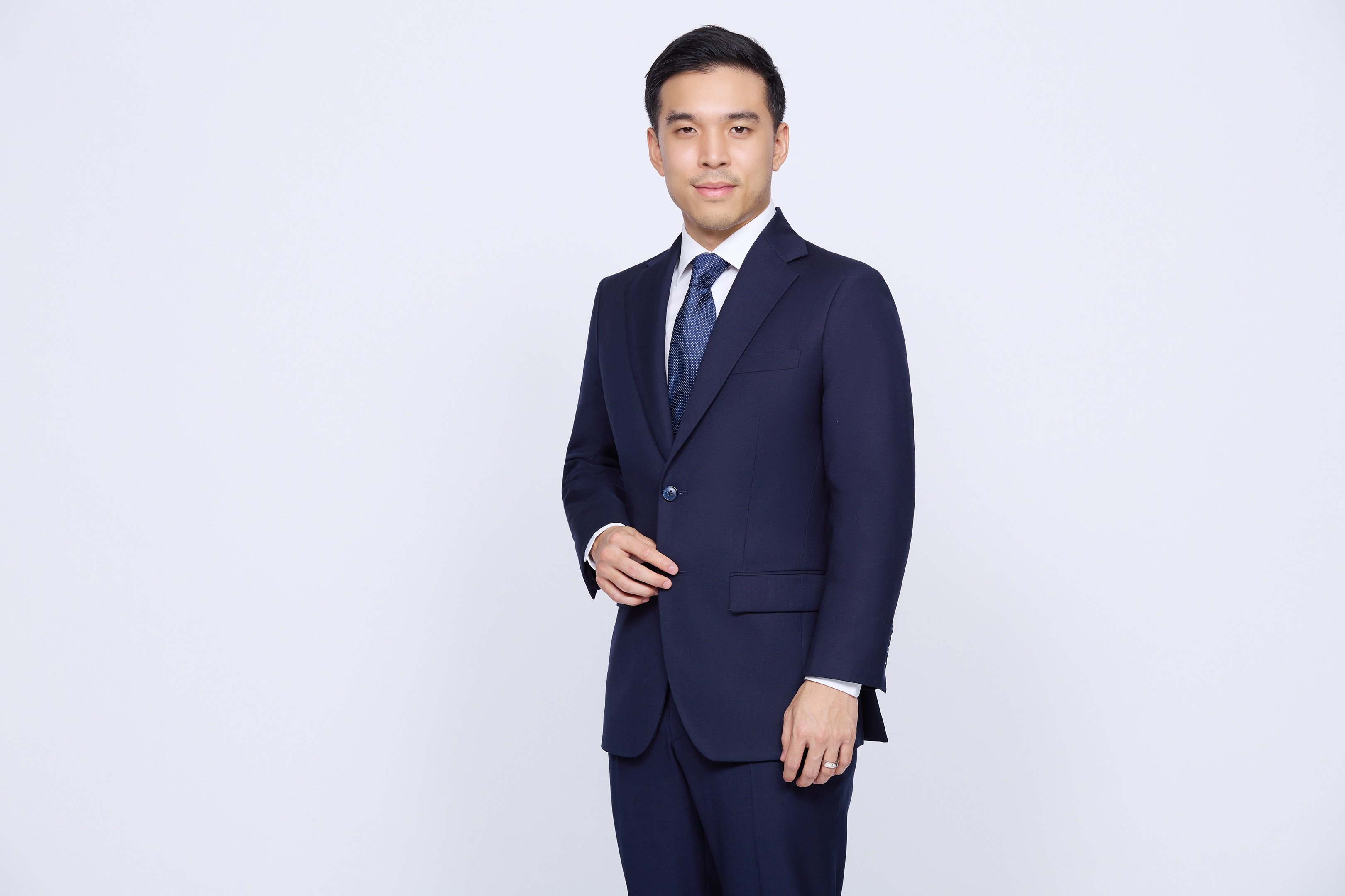 คุณสินนท์ ว่องกุศลกิจ ประธานเจ้าหน้าที่บร.jpg