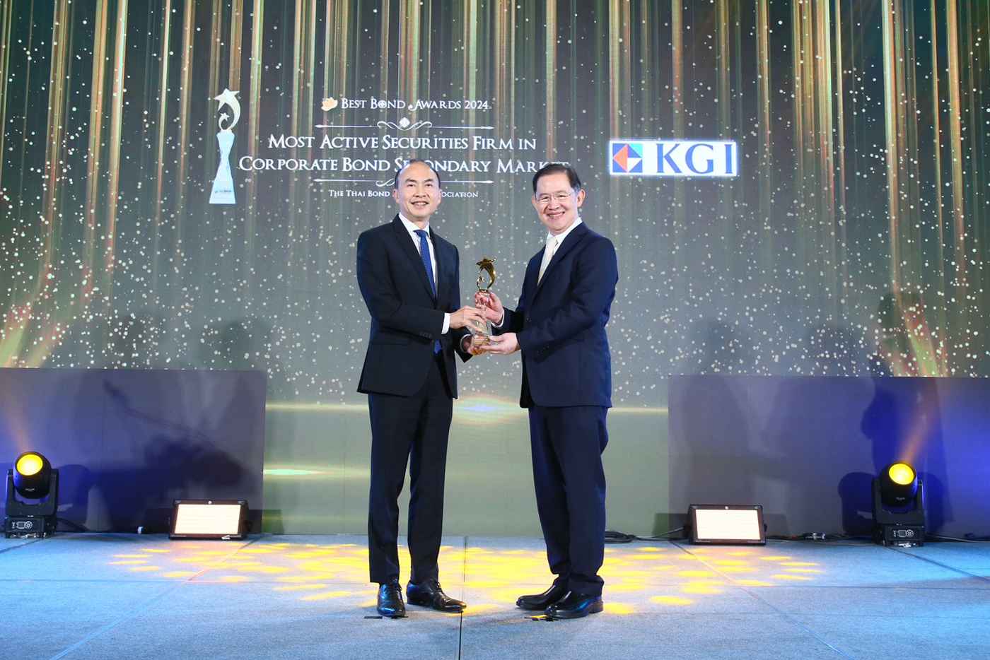 KGI รับรางวัลในงาน ThaiBMA Best Bond Awards 2024