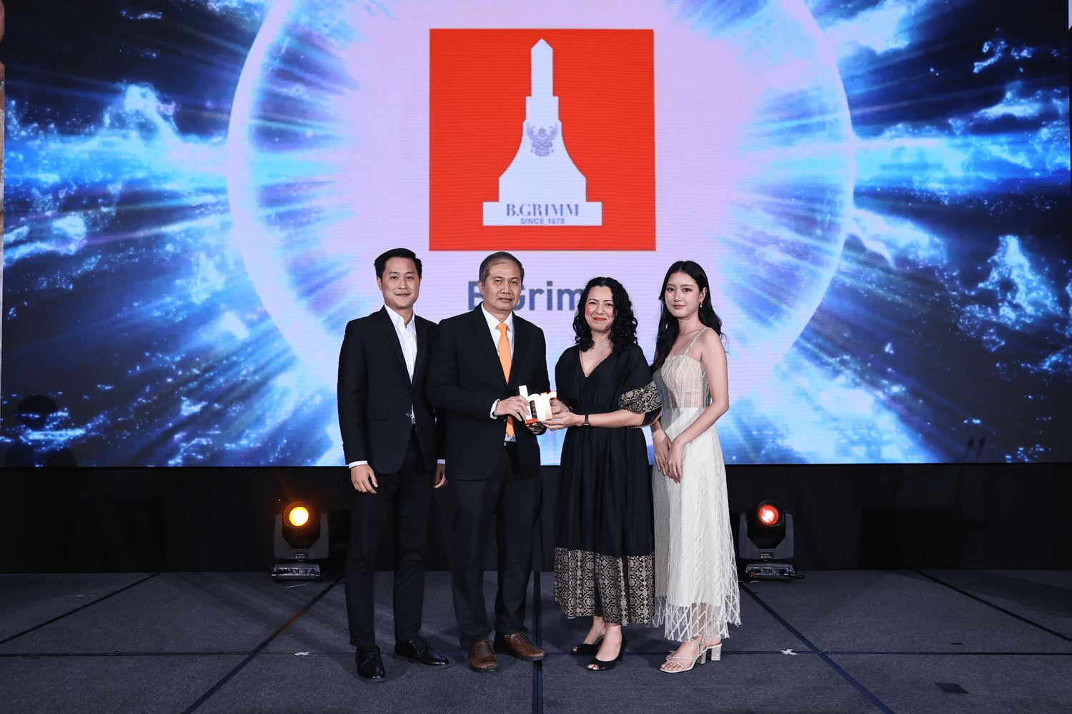 บี.กริม ฟาร์มา คว้ารางวัล Excellence in HR Change Management สะท้อนความมุ่งมั่นผลักดันให้ “คน คือ หัวใจของความสำเร็จอย่างยั่งยืน”