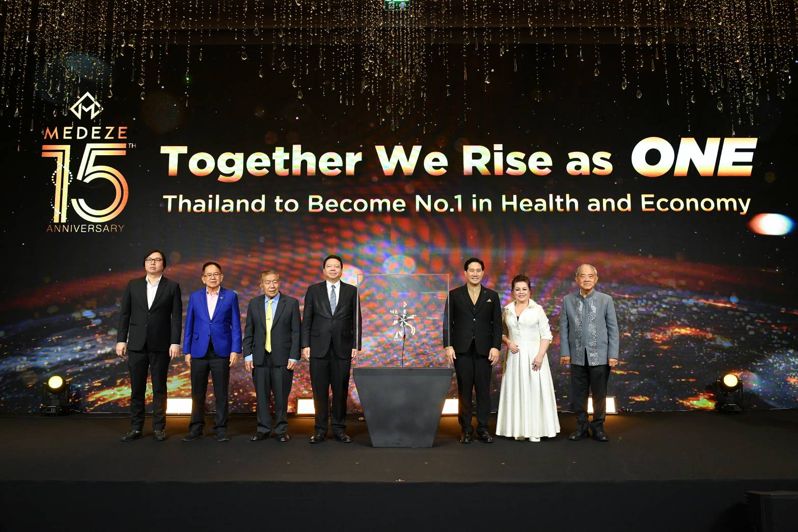 “MEDEZE” ฉลอง 15 ปีสุดยิ่งใหญ่ “Future of Thailand HEALTH Economy” รวมพลังขับเคลื่อนเศรษฐกิจไทยด้วยการแพทย์แห่งอนาคต
