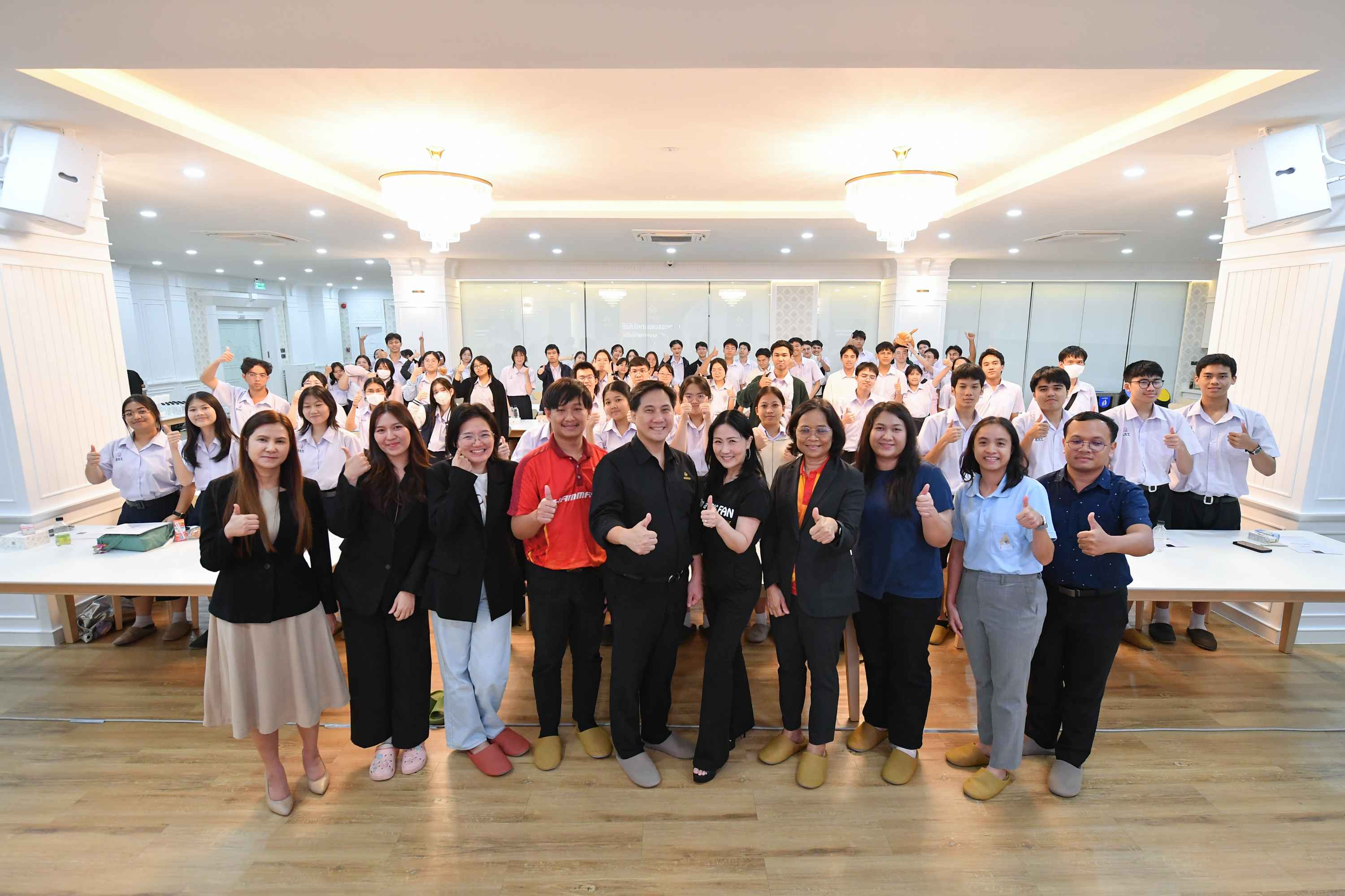 “MEDEZE” เปิดบ้านต้อนรับนักเรียนโครงการ วมว. มธ.–สกร. สร้างแรงบันดาลใจสู่วิทยาศาสตร์การแพทย์ขั้นสูง