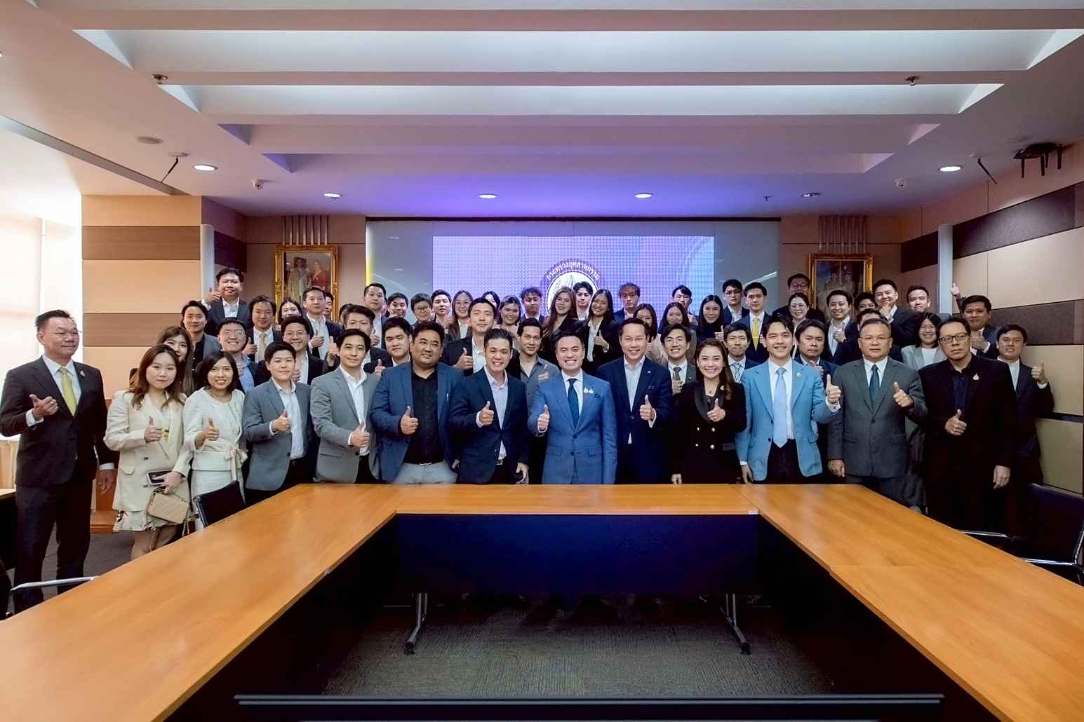 กลุ่มเหล็กรุ่นใหม่ เข้าพบ ‘เอกนัฏ’ ประสานเสียงให้กำลังใจ ดันยกเลิกเหล็ก IF กันเหล็กนำเข้าไร้มาตรฐาน