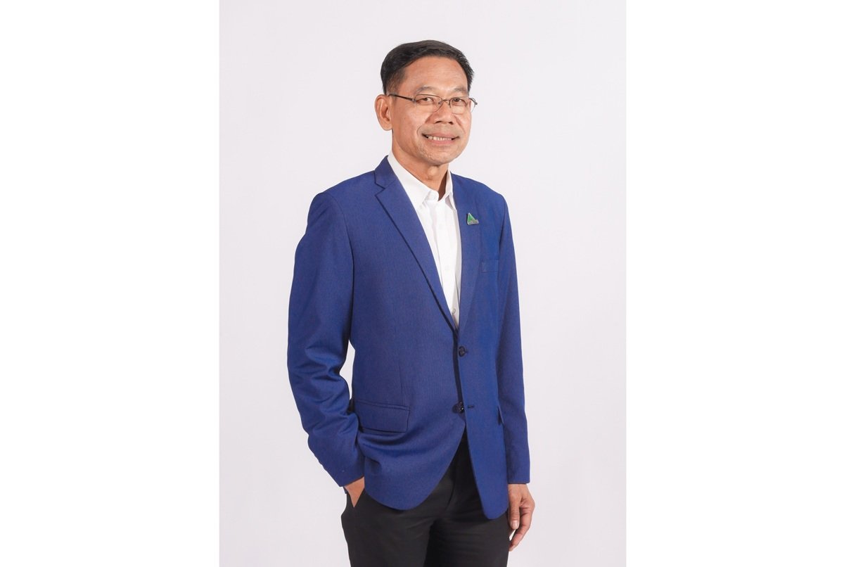คุณสุธี สมาธิ(แนวนแน).jpg