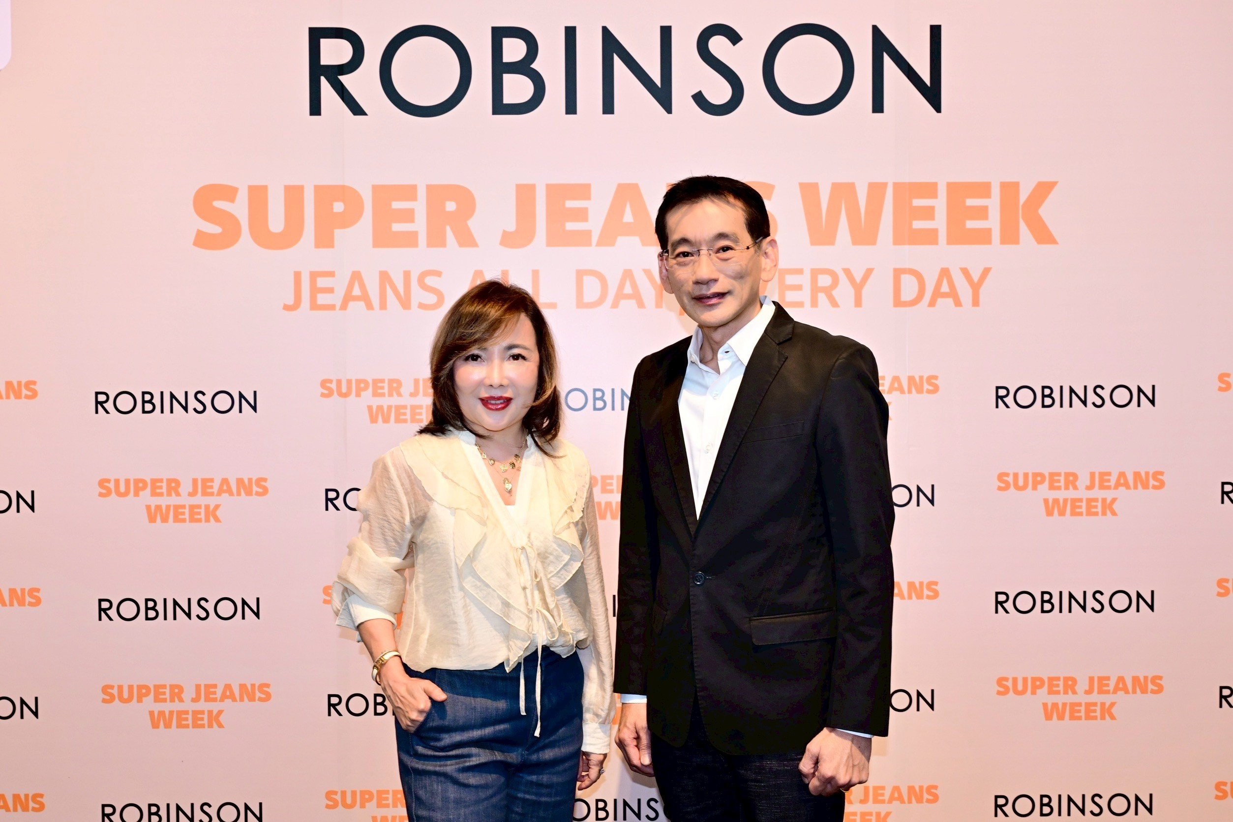ตอกย้ำความเป็น “ยีนส์เดสติเนชันอันดับหนึ่งของไทย” ห้างโรบินสัน ในเครือเซ็นทรัล รีเทล รุกตลาดยีนส์ปลายปี จัดงานยีนส์ งานใหญ่แห่งปี “ROBINSON SUPER JEANS WEEK 2025”
