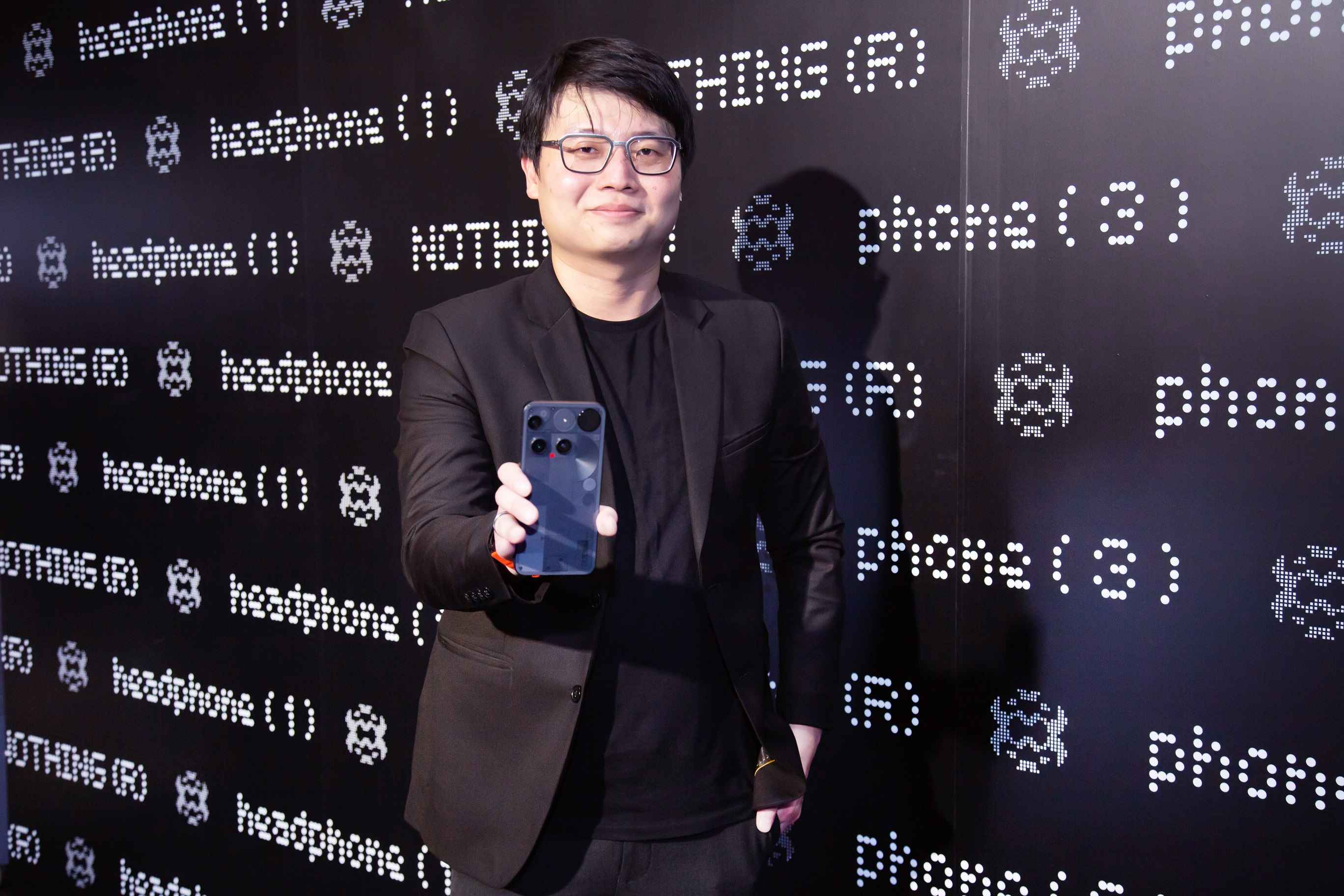 KOAN เปิดตัว “Nothing Phone (3)” และ “Headphone (1)”  ดีไซน์เทคโนโลยีสุดล้ำ สะท้อนตัวตนคนรุ่นใหม่ วางจำหน่ายแล้วที่ร้านตัวแทนจำหน่าย Nothing อย่างเป็นทางการทั่วประเทศ