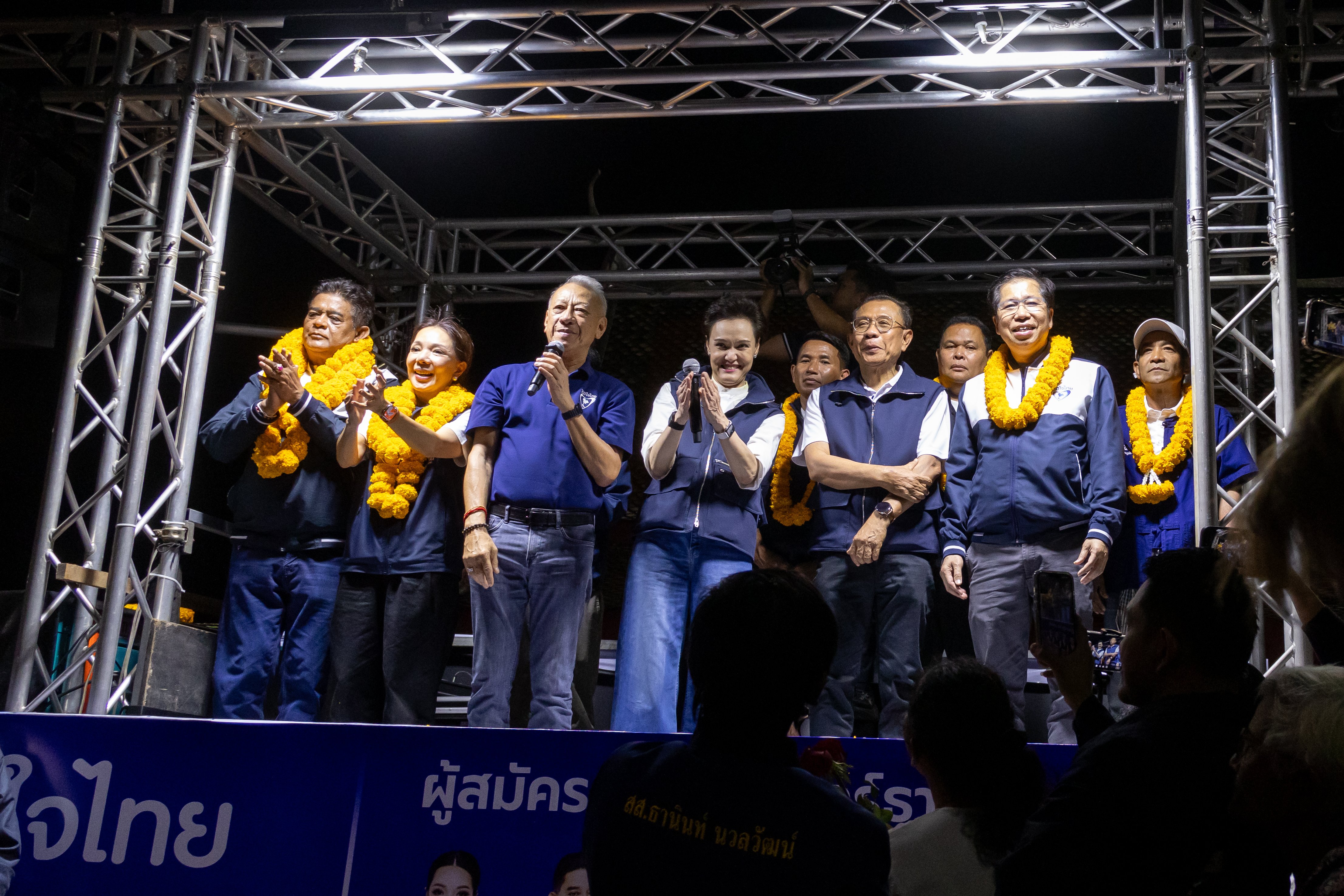 “สันติ ปิยะทัต” แท็กทีมระดับแกนนำพรรคภูมิใจไทย ร่วมช่วยหาเสียง จ.สุราษฎร์ธานี