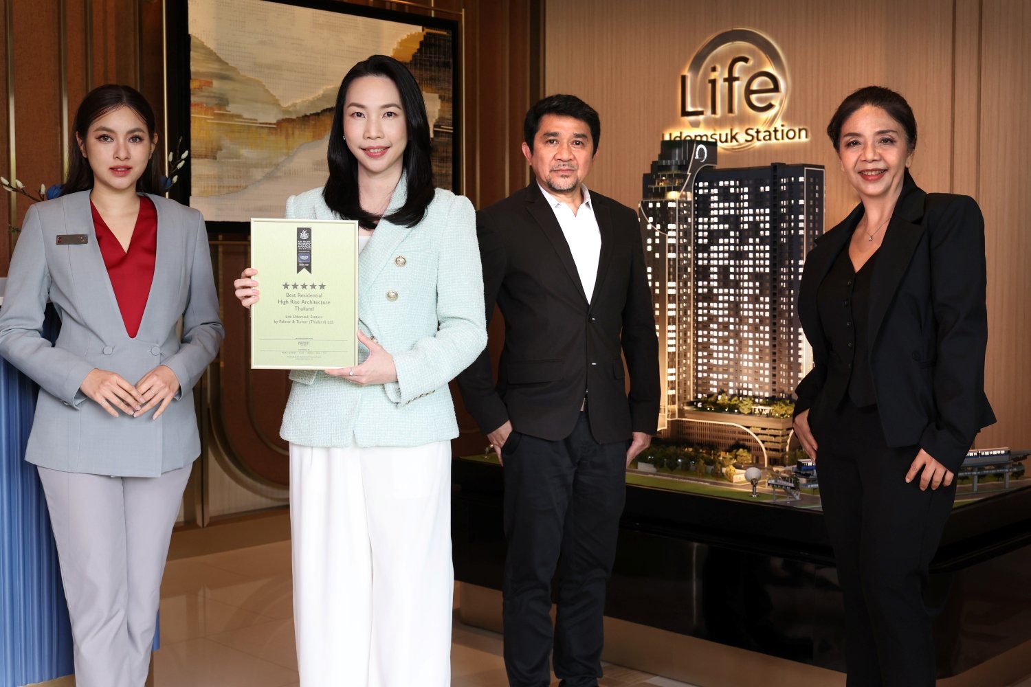 เอพี ไทยแลนด์ ชูความสำเร็จ “AP CODE” ส่ง “LIFE อุดมสุข สเตชั่น” คว้ารางวัลสูงสุด 5 ดาว ยอดขายทะลุ 3,000 ล้านบาท