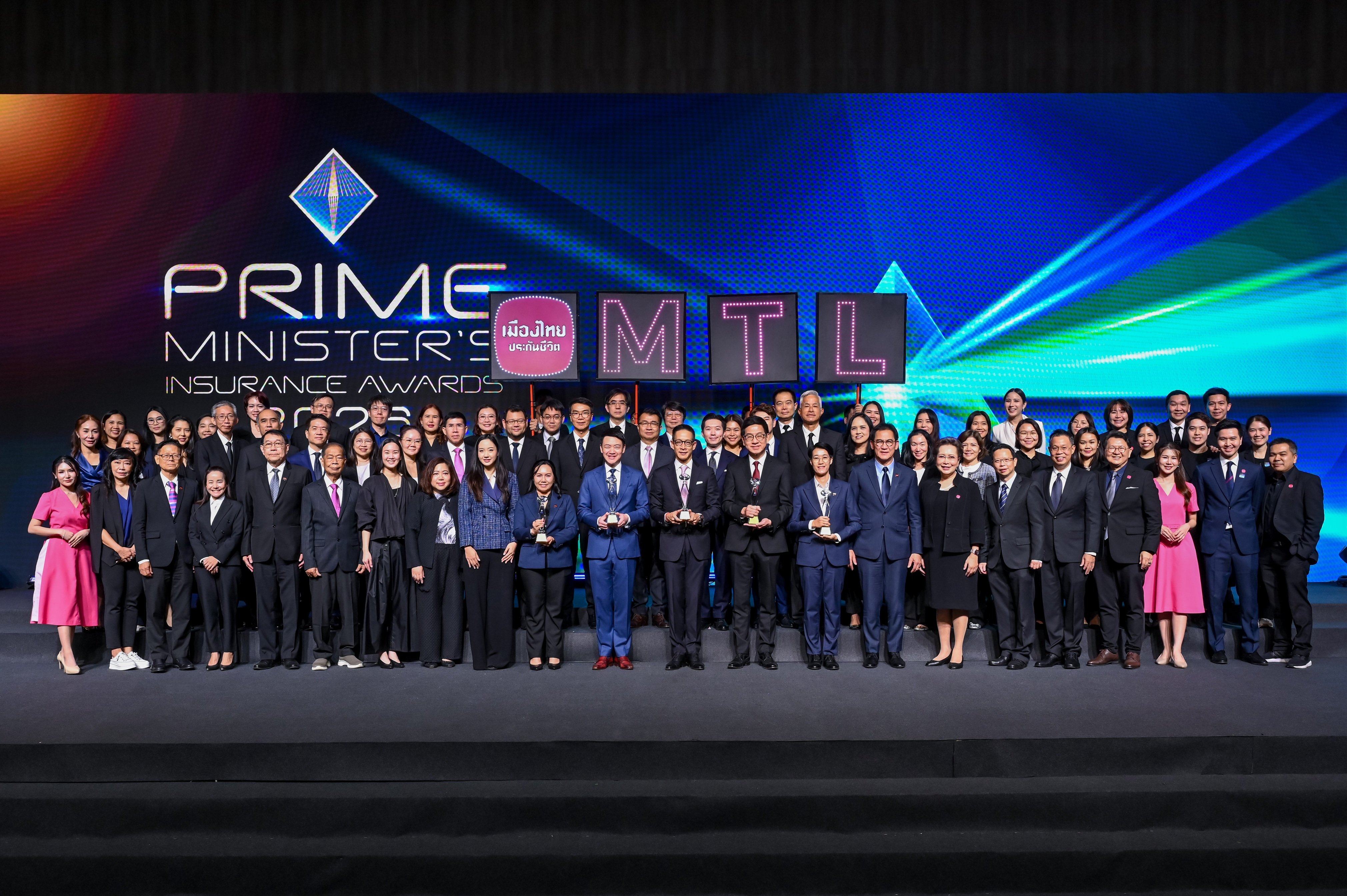 เมืองไทยประกันชีวิต คว้า 3 รางวัลสูงสุด  สะท้อนผลการบริหารงานดีเด่น-ใส่ใจความยั่งยืน