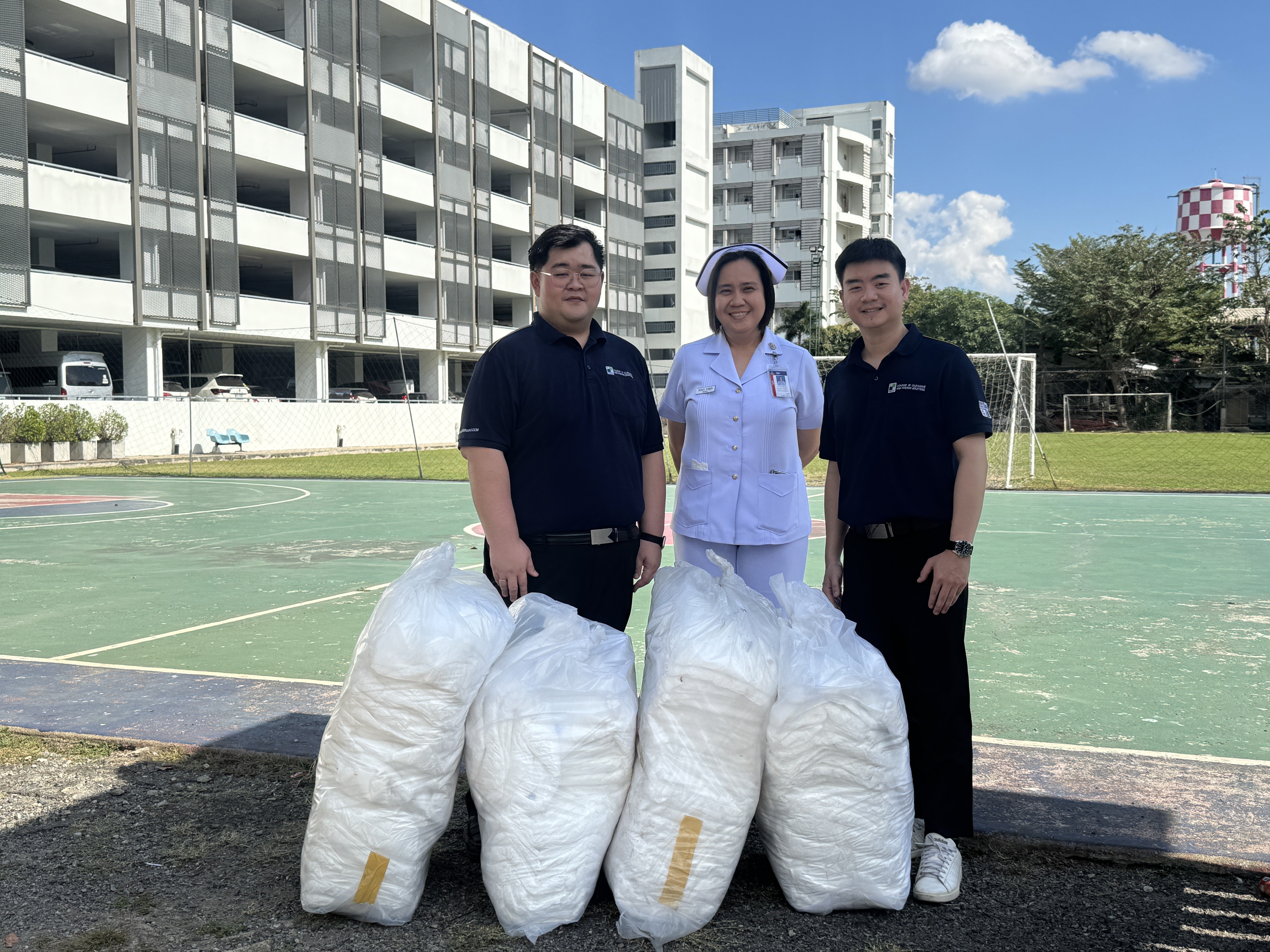 แอลไลส์ อินเตอร์เทรด มอบชุด  PPE สนับสนุนกิจการโรงพยาบาลภูมิพลอดุลยเดช