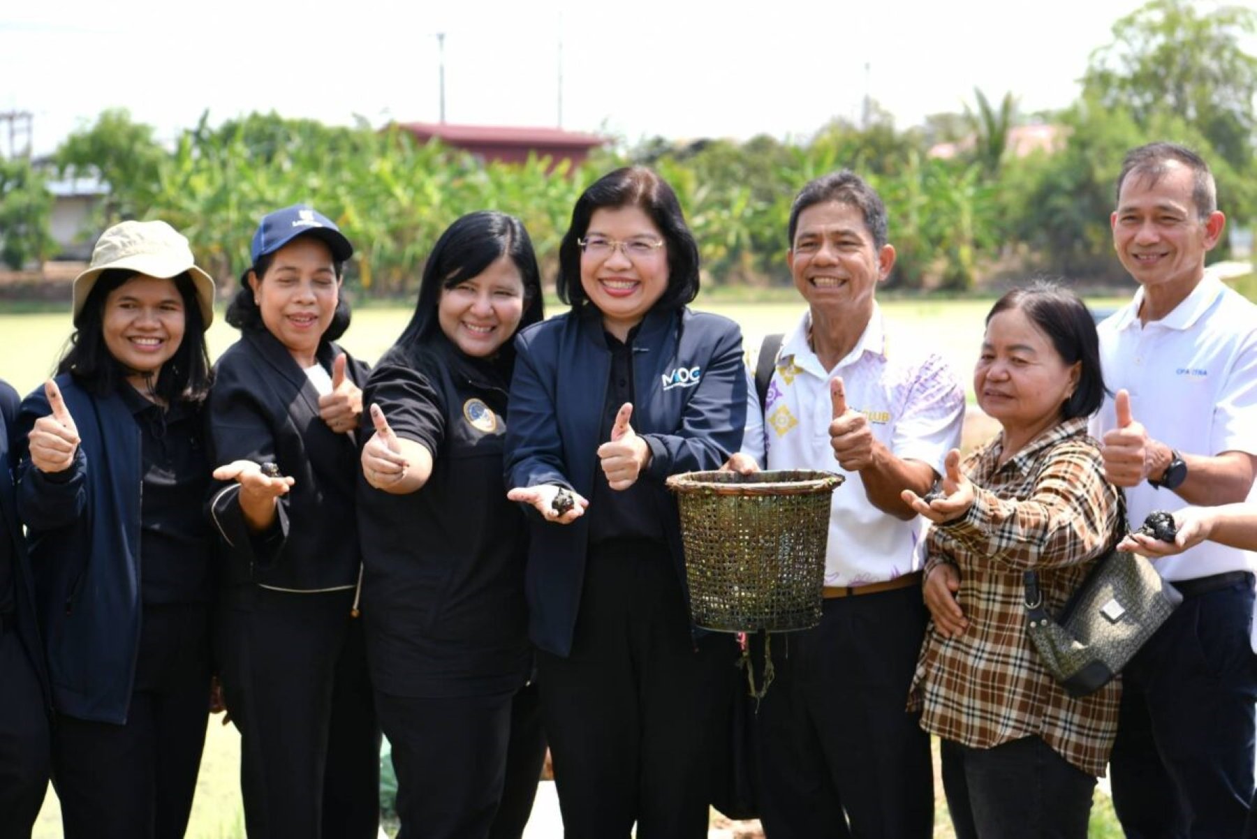 ซีพี แอ็กซ์ตร้า หนุนสินค้าเกษตร GI ลงพื้นที่ “แห้วสุพรรณ” ขยายช่องทางจำหน่ายผ่านแม็คโคร–โลตัสทั่วประเทศ