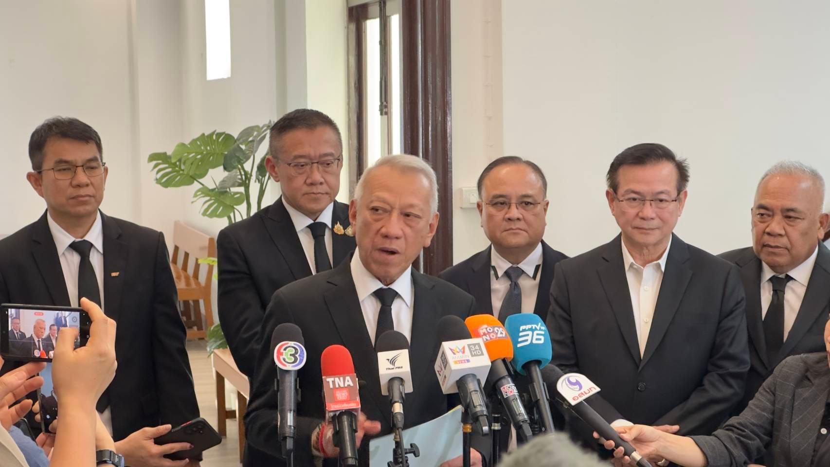 คปภ.เข้าพบรองนายกฯและ รมว.คมนาคม หารือแนวทางเยียวยาเครนหล่นทับรถไฟโดยสาร