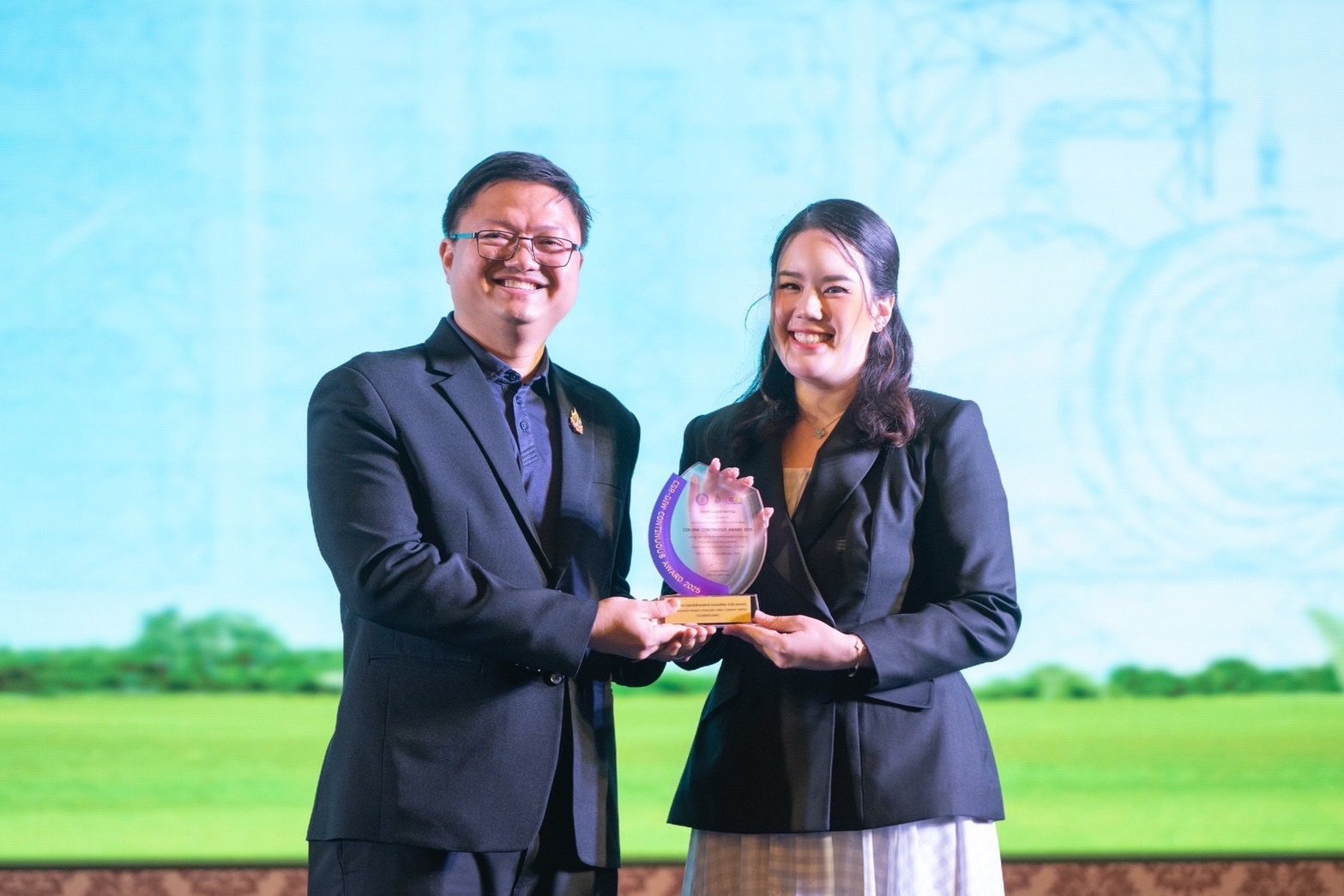 SMT คว้ารางวัล CSR-DIW Continuous Award ต่อเนื่อง ตอกย้ำองค์กรอุตสาหกรรมที่เติบโตอย่างรับผิดชอบต่อสังคม