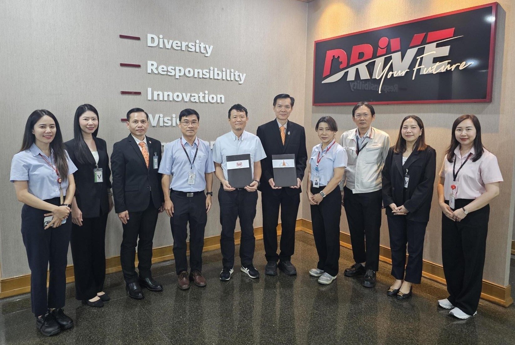 อมตะ บี.กริม เพาเวอร์ 5 ผนึก “สยามโตโยต้าอุตสาหกรรม” ขยายสัญญาซื้อขายพลังงานสะอาด 11.98 เมกะวัตต์ ลุย COD ต้น พ.ค.