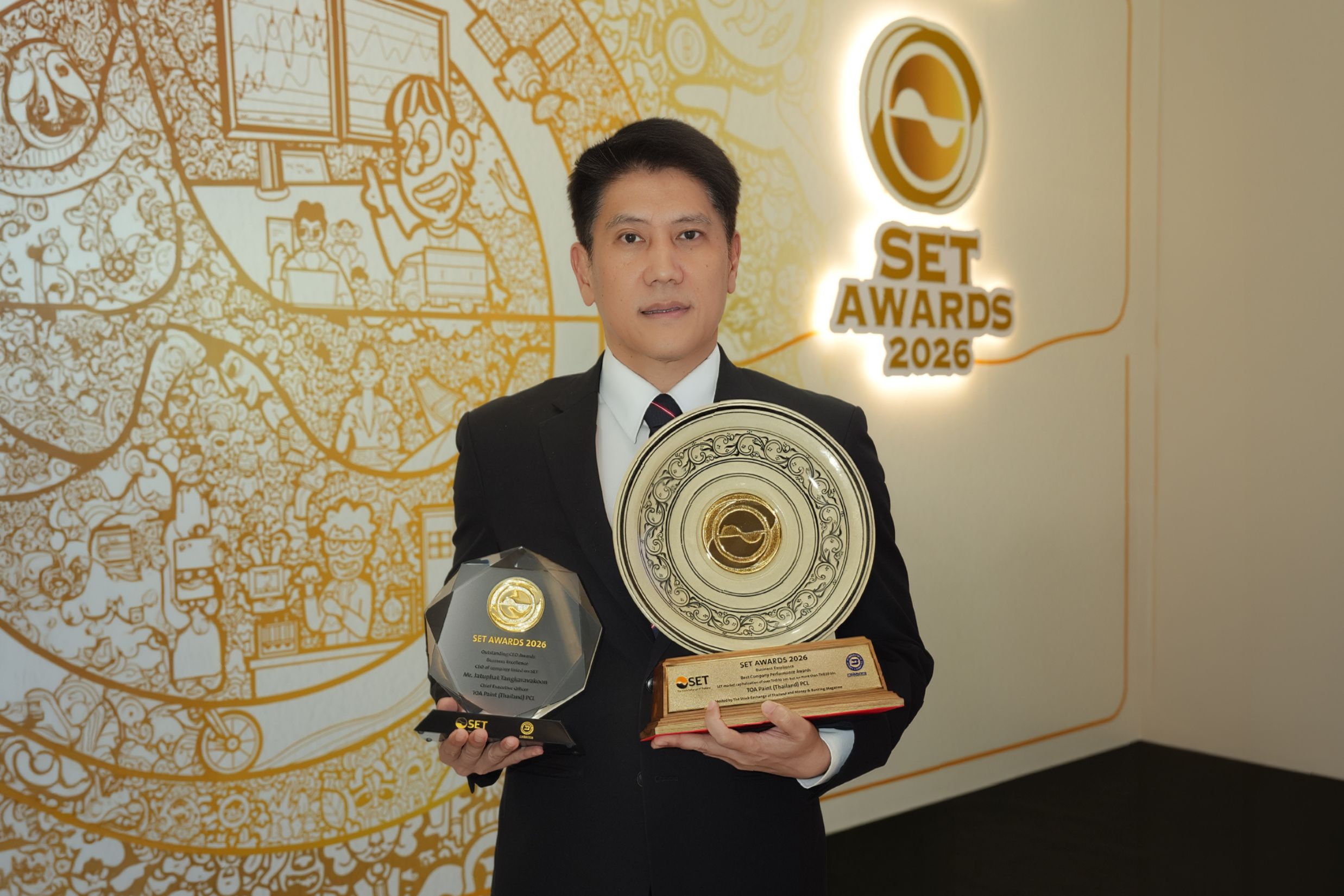 ‘จตุภัทร์’ นำ TOA ท็อปฟอร์ม! คว้า 2 รางวัลใหญ่ ‘Best Company และ Outstanding CEO’ จากเวที SET Awards 2026